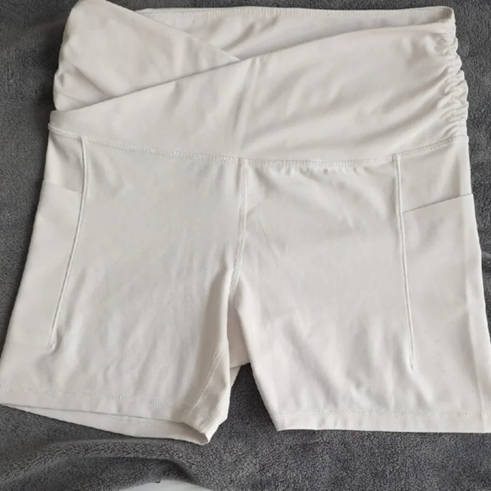Ododos Women's Criss Cross Shorts Size Large